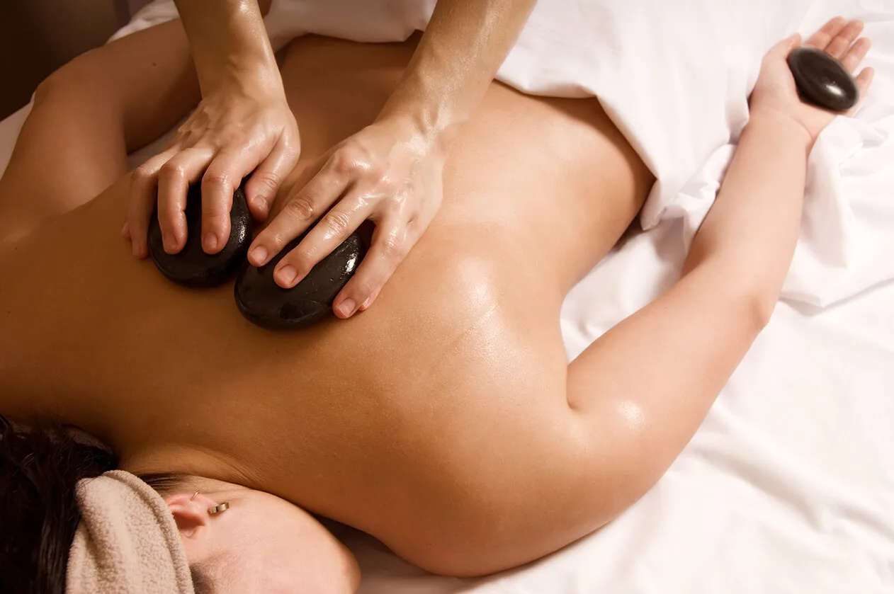 Deluxe combo massage with warm stones